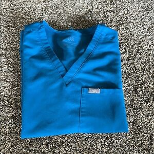 Women’s figs scrub top